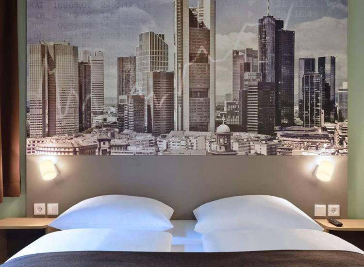 B&B Multi: Beeindruckendes Mainhattan - Erlebnisreicher Kurzurlaub im schönen Frankfurt inkl. Parken